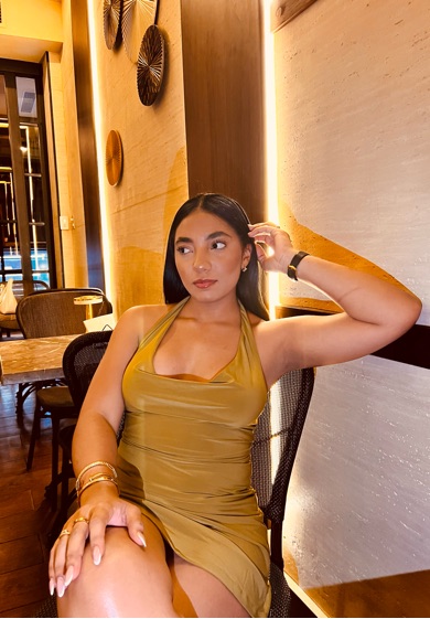 Sasha ready for a video call with girls on GoMeetCam